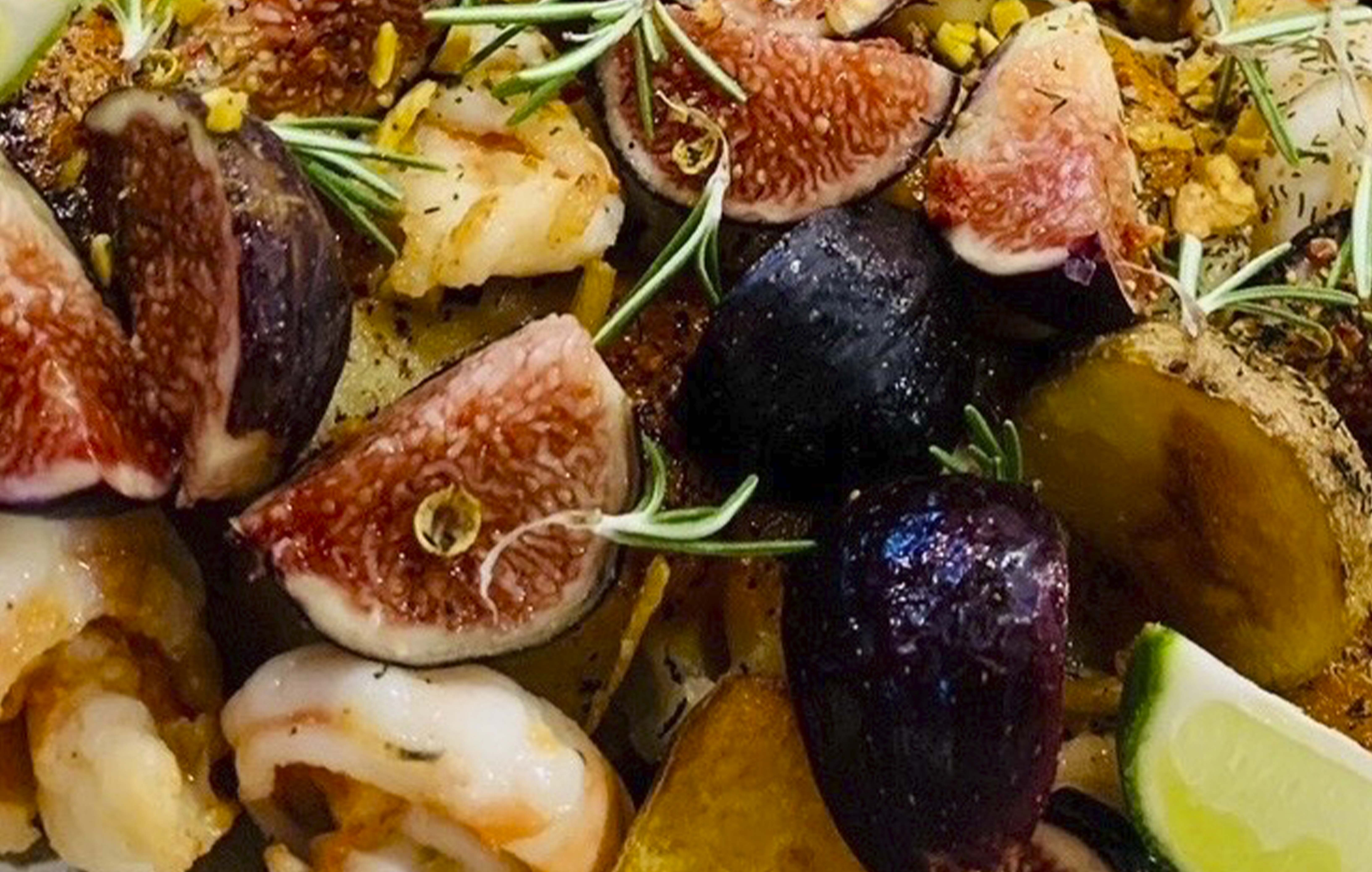 おばんざいメニュー　ずらりと並ぶ色とりどりのおばんざい